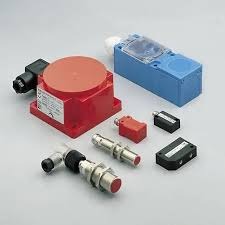 Inductive and capacitive sensors for industrial automation